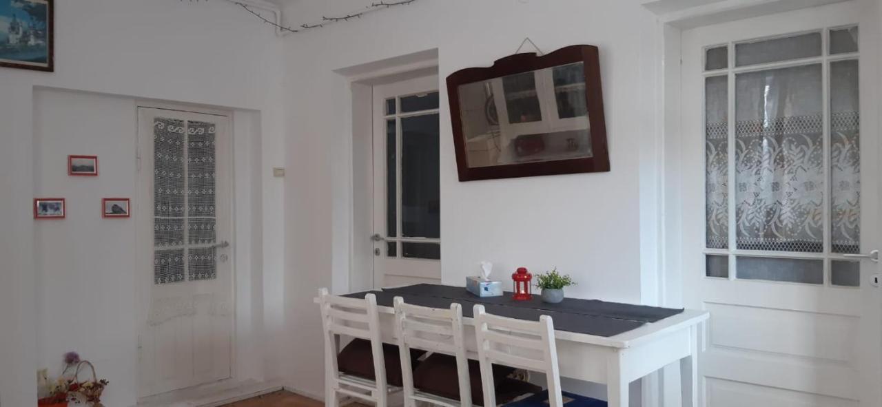 Apartament La Poteca Ursului Lägenhet Buşteni Exteriör bild